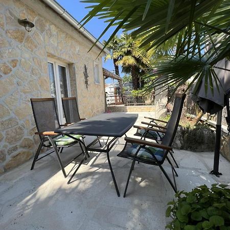 Apartmani Palme Funtana Exterior foto