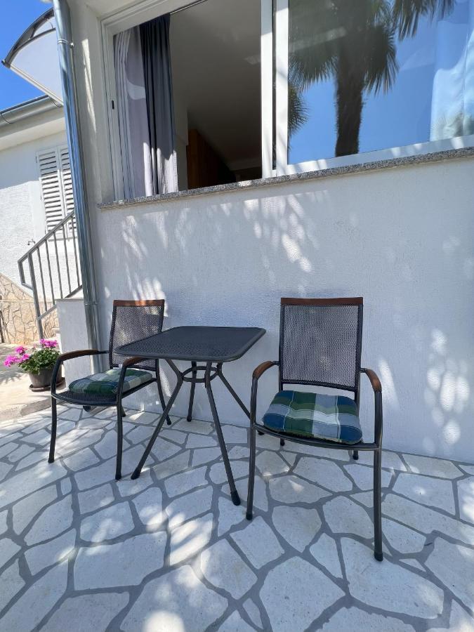Apartmani Palme Funtana Exterior foto