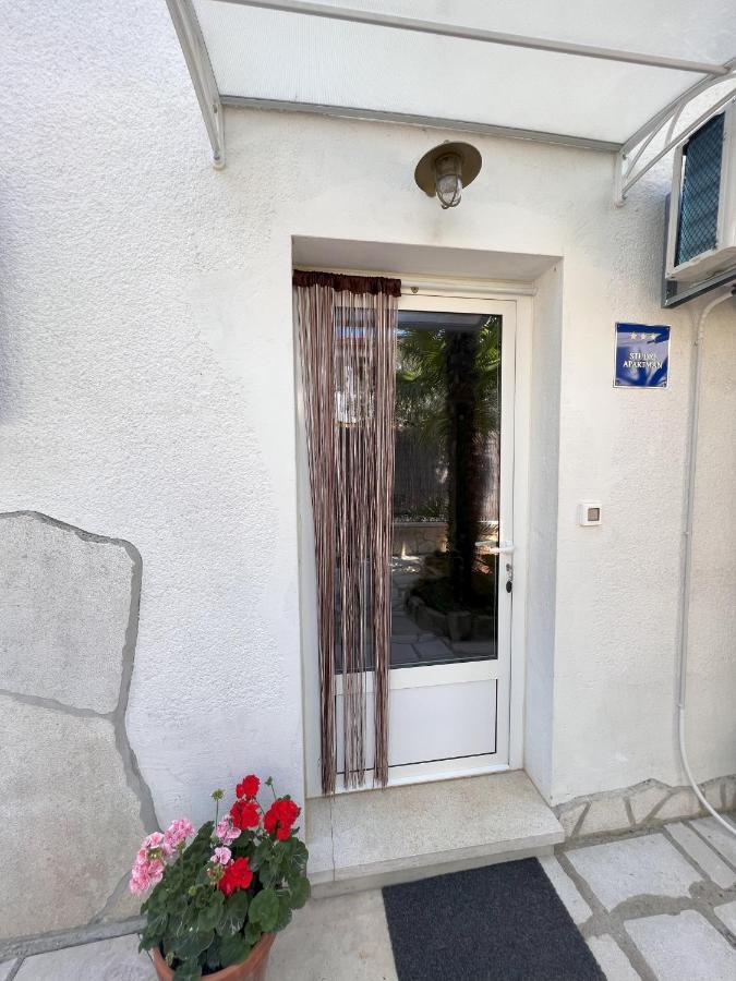 Apartmani Palme Funtana Exterior foto