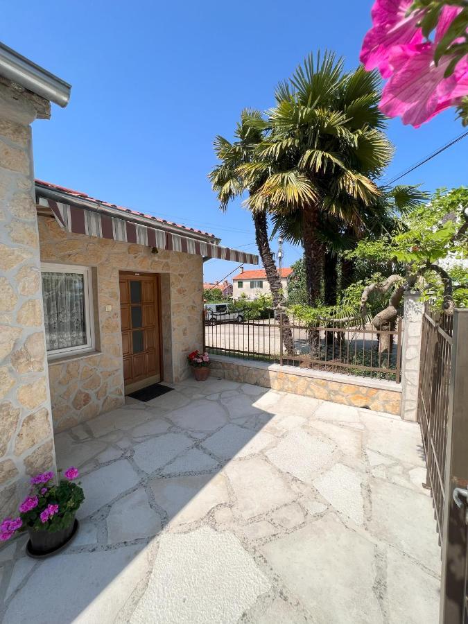 Apartmani Palme Funtana Exterior foto